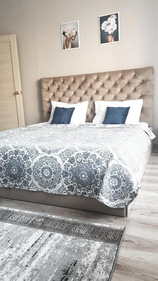 Apartamento Трц Kostanay Plaza Exterior foto